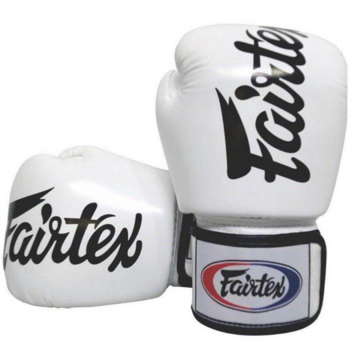 Fairtex ボディプロテクター ホワイト Amazon.co.jp: Fairtex Muay Thai Style Sparring Gloves 8 oz