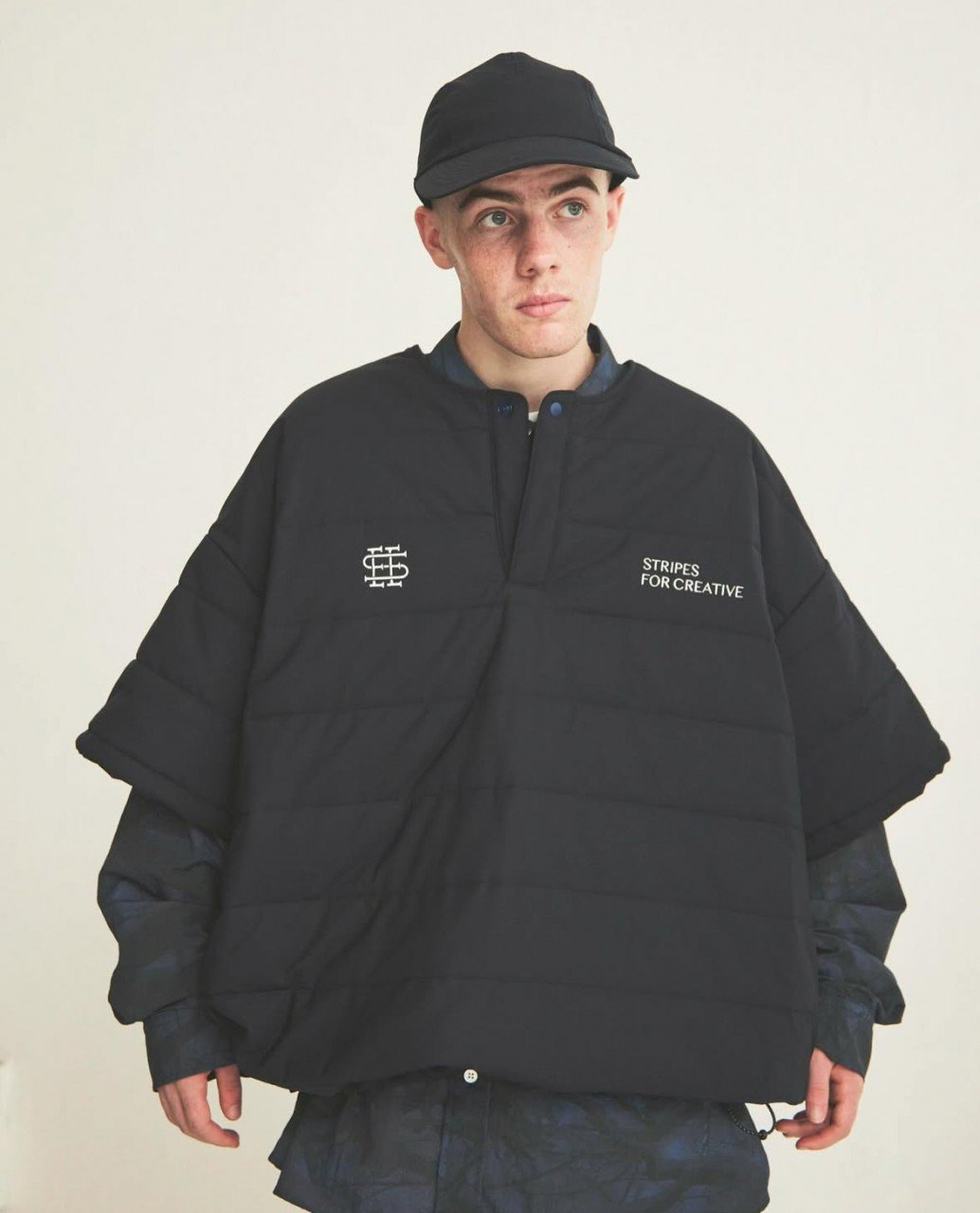 ジャケット・アウター SEE SEE S.F.C SUPER PUFF JACKET BLACK SEE SEE x S.F.C SUPER BIG PUFF JACKET 【BLACK】 |