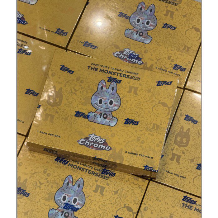 topps Labubu #3 066/150 2025 Topps Labubu Chrome® 10th Anniversary